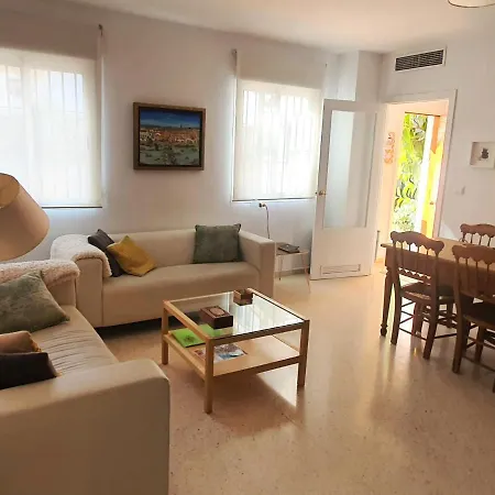 Amparo Cinco Apartment *