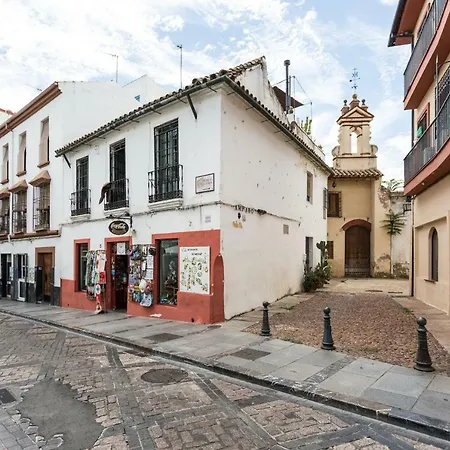 Amparo Cinco Apartment
